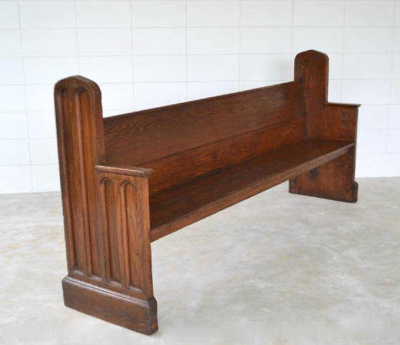 early20thcenturylongwoodenbenchwitharmsandhighbackcsv0030000200402.jpg