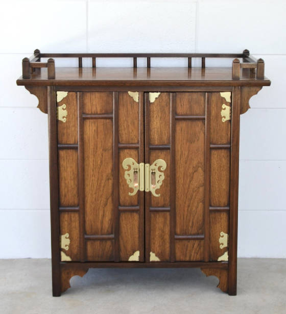 hollywoodregencyasianinspiredwoodandbrasstwodoorcabinetthomasvillejbh0070000200713.jpg