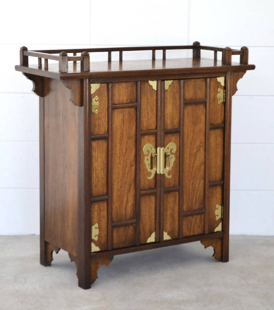 hollywoodregencyasianinspiredwoodandbrasstwodoorcabinetthomasvillejbh0070000200714.jpg