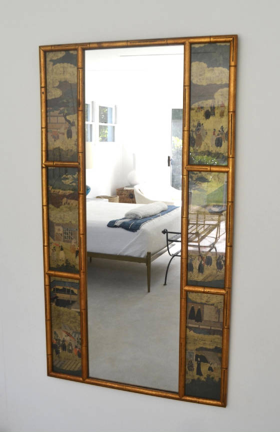 hollywoodregencyfauxbamboogiltwoodwallmirrorwithdecorativesidepanelfwt008000220092a4.jpg