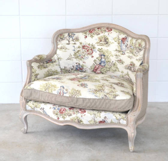 louisxvstyleupholsteredsetteehtv0050000200923.jpg