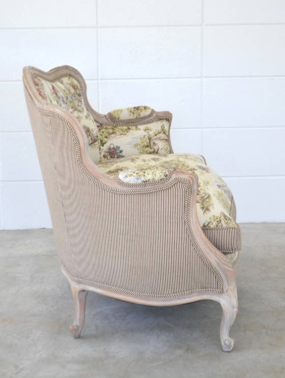 louisxvstyleupholsteredsetteehtv0050000200924.jpg