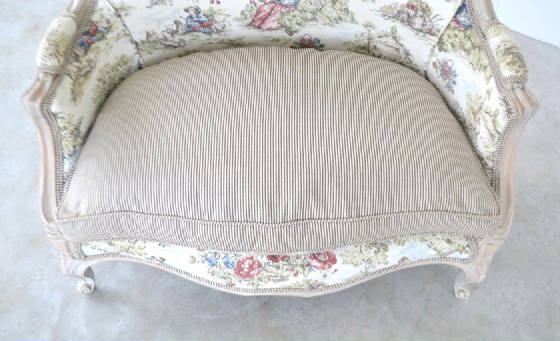 louisxvstyleupholsteredsetteehtv0050000200926.jpg