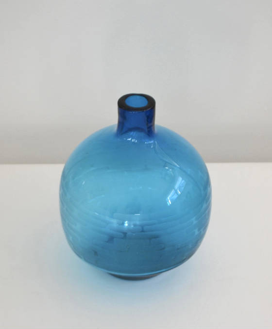 midcenturyblueglasbottleformvasejcs000100120082b5.jpg