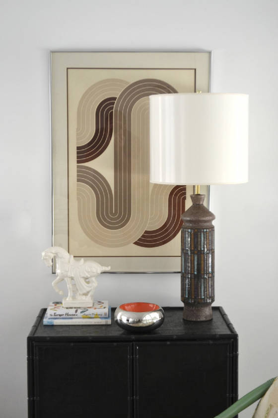 midcenturybrownelongatedceramictablelampwithabstractpolychromeshapesjam0050001200912.jpg