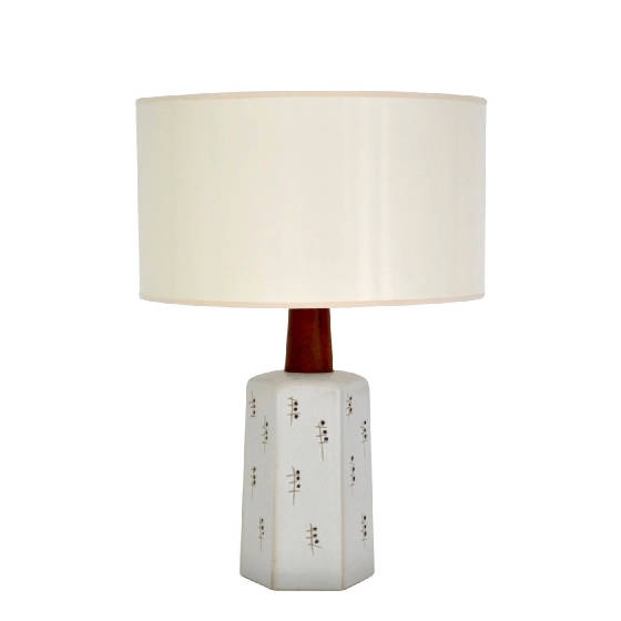 midcenturyceramicandwalnuttablelampbymartzgfp0030009100511.jpg