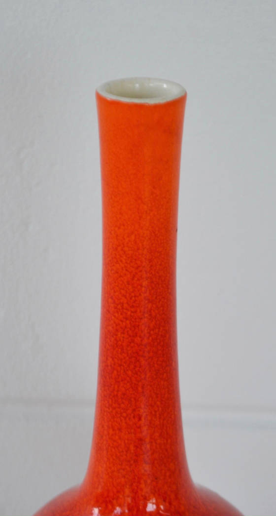 midcenturylongneckorangeglazedceramicvasebyroyalhaegershs0001008100726.jpg