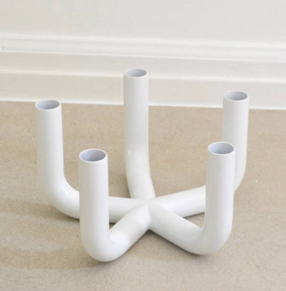 minimalistwhiteenameledmetalfivearmcandlestickimage3.jpg