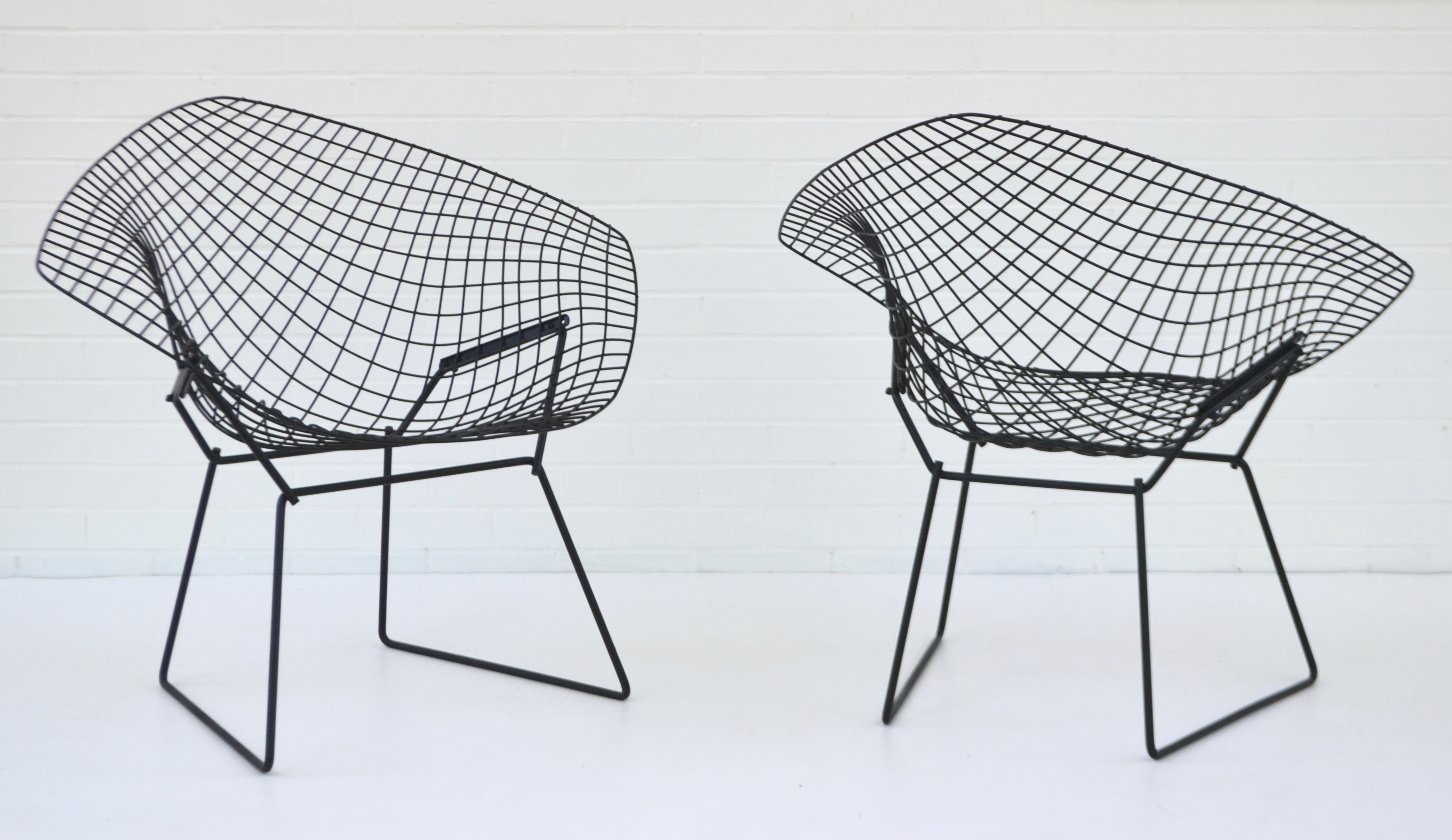 pairofmidcenturydiamondchairsbyharrybertoiapmdgimage3.jpg