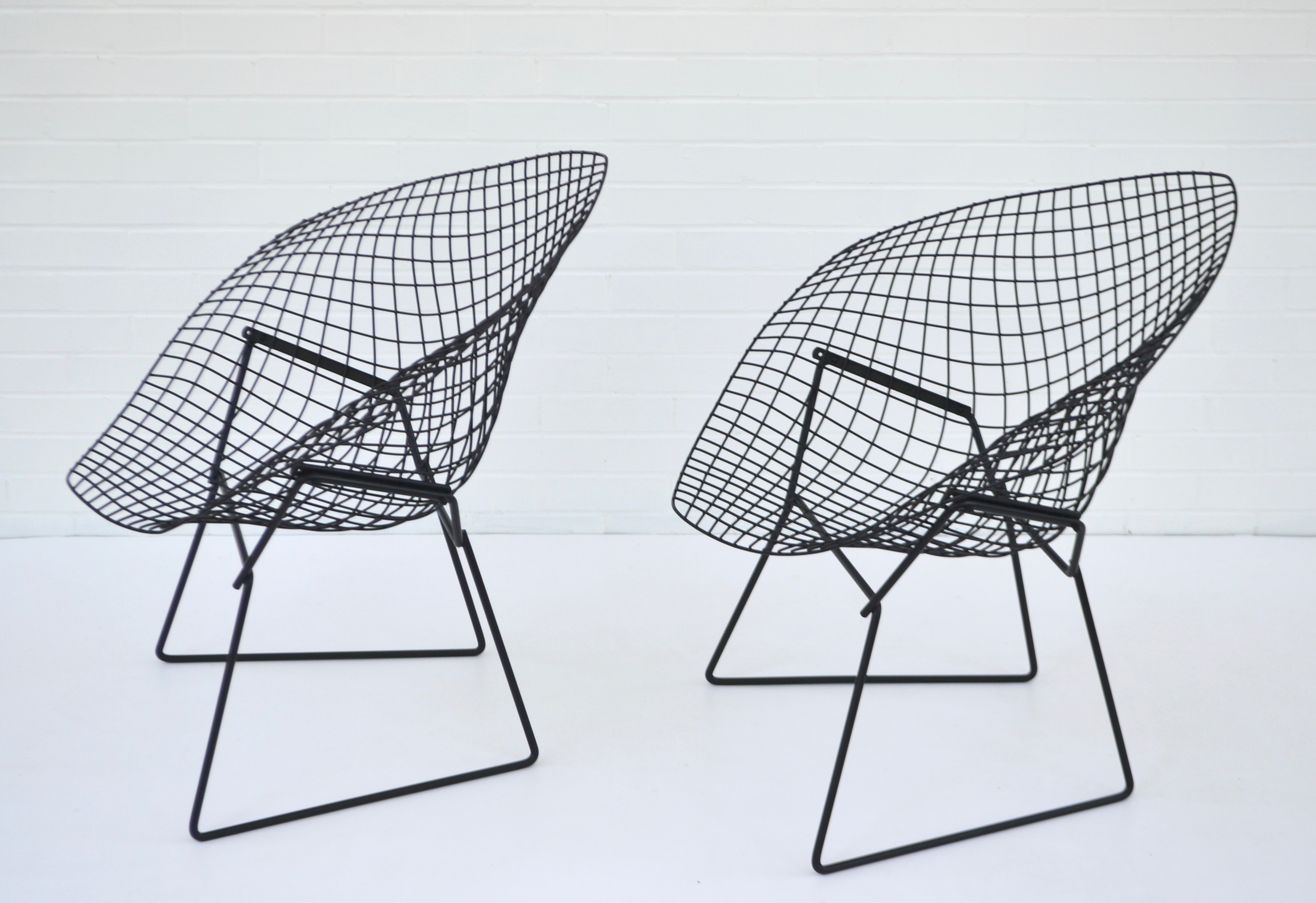 pairofmidcenturydiamondchairsbyharrybertoiapmdgimage4.jpg